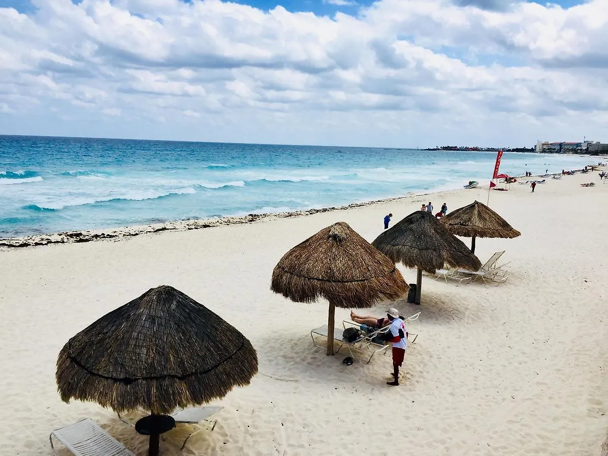 Brisas Sealight Apartment Cancun