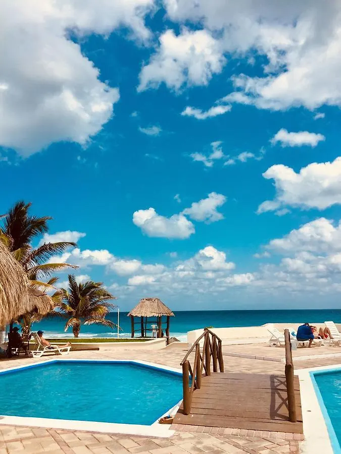 Brisas Sealight Apartment Cancun