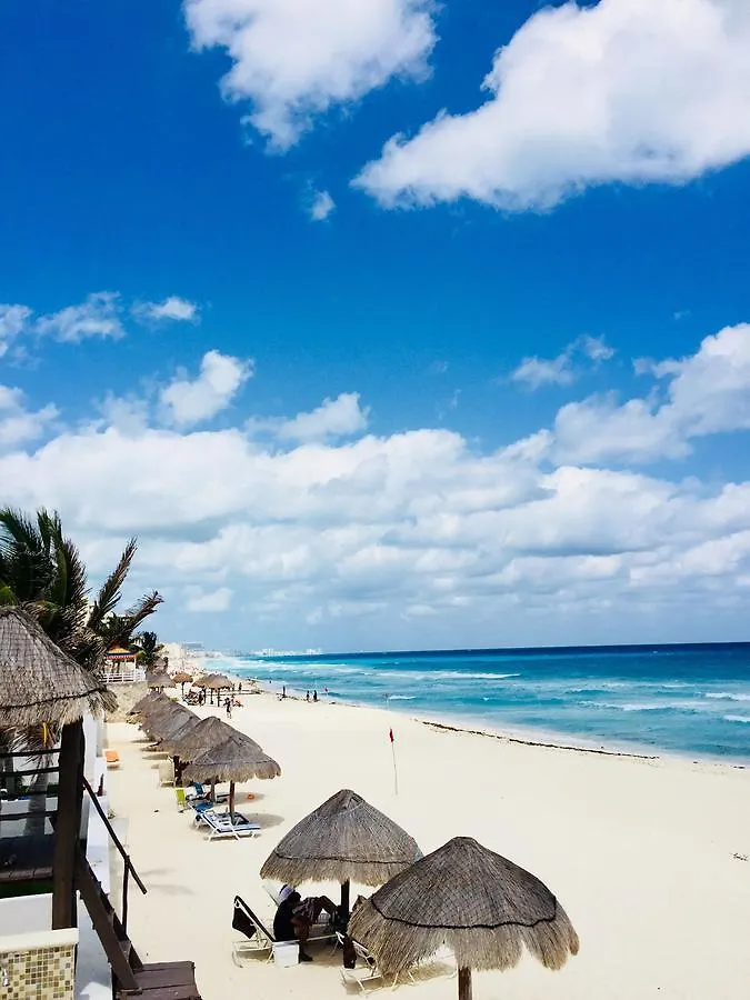 Brisas Sealight Apartment Cancun